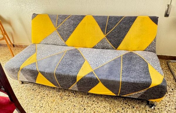18 € Sofá cama tela gris y amarillo