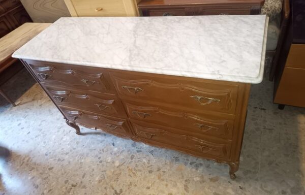 40 € Cómoda de madera con tapa de mármol