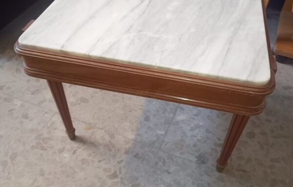 15 € Mesa de centro con tapa de mármol