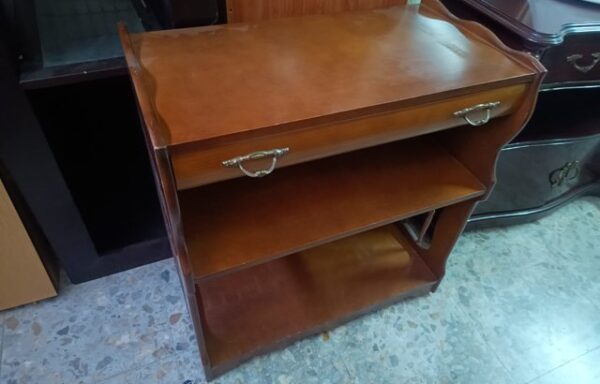 12 € Mueble bajo madera con cajón y estantes