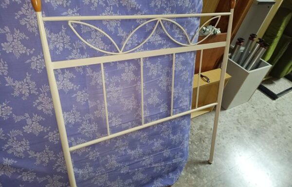 12 € Cabecero de cama individual de metal blanco