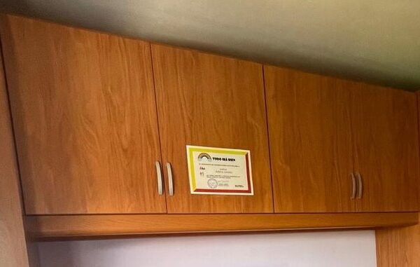 18 € Módulo de mueble de madera