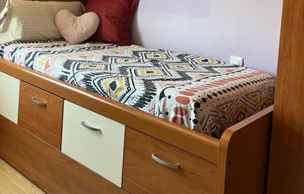 45 € Cama individual con cajones