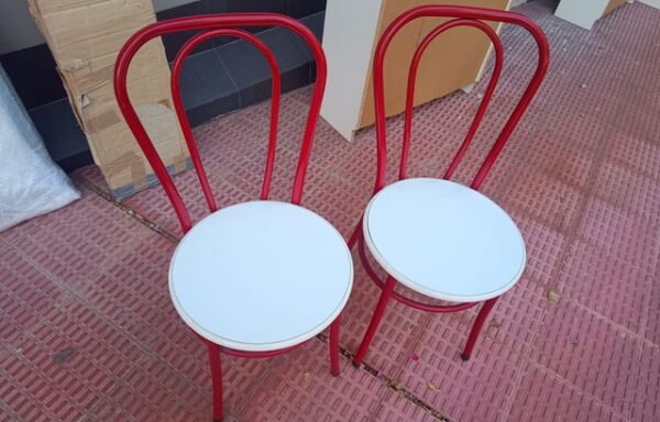 5 € 2 Sillas Cocina. Precio por unidad.