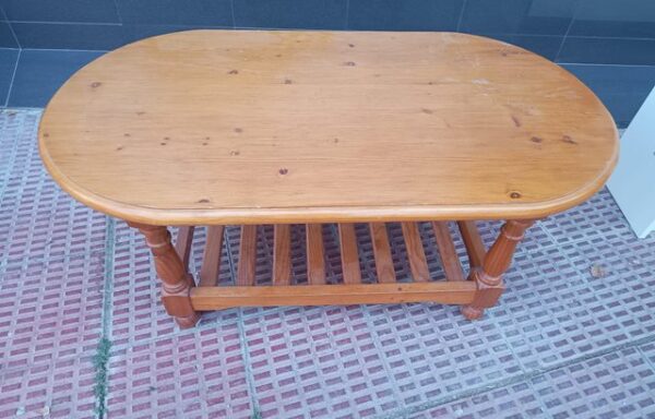 19 € Mesa de centro de madera