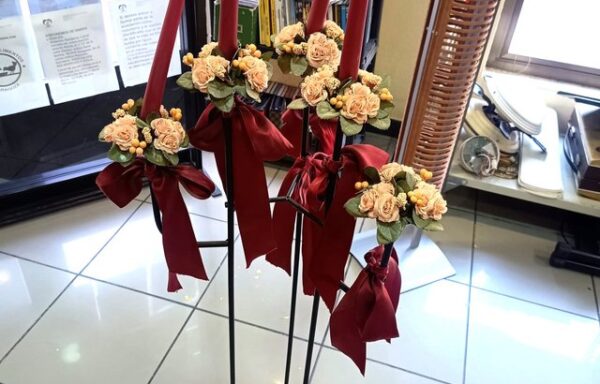 15 € Adorno de velas con flores y lazos