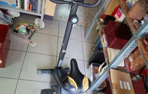 9 € Bicicleta Estática – Sillín a Forrar