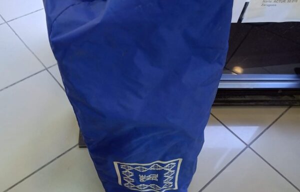 9 € Cuna de viaje azul