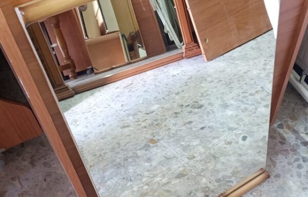 5 € Espejo de madera y bambú
