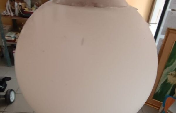 4 € Lámpara colgante esférica blanca