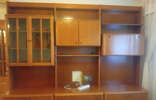 30 € Mueble de salón madera y cristal