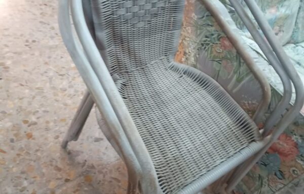5 € Sillas de exterior beige/gris (precio por unidad)