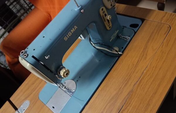 18 € Máquina de coser SIGMA no enciende